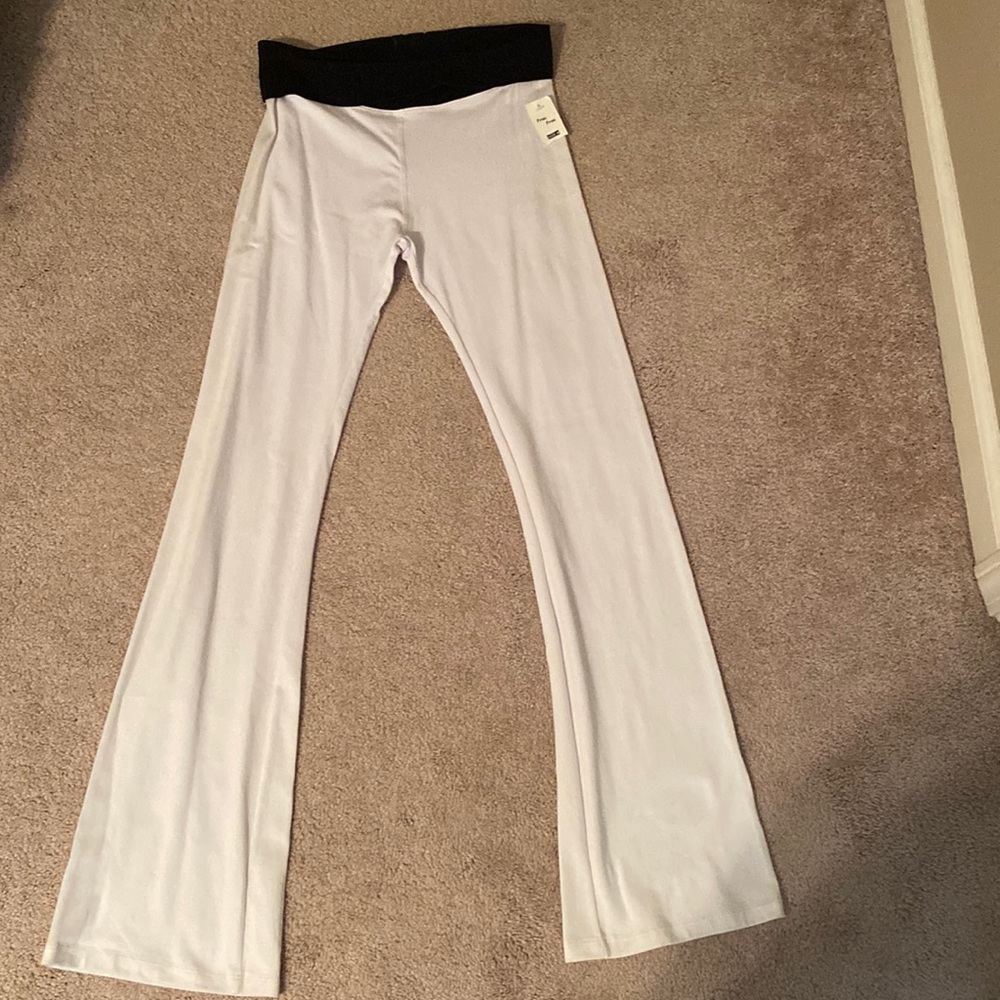 NWT T-party white yoga pants!